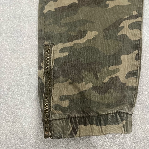 [14R]American Eagle AE Next Level Stretch Ripstop Camo Cargo Jogger - Picture 6 of 12